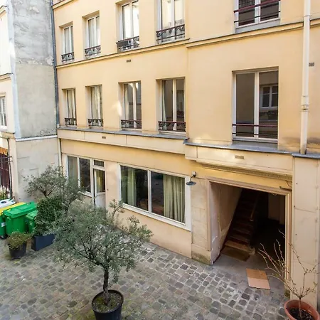 Cmg Republique / Thouars Apartment Paris